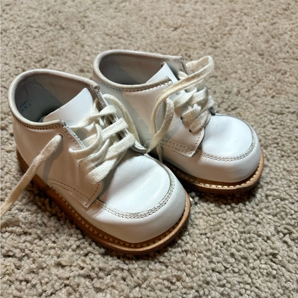Stride Rite toddler walking shoes vintage size 3E (wide)